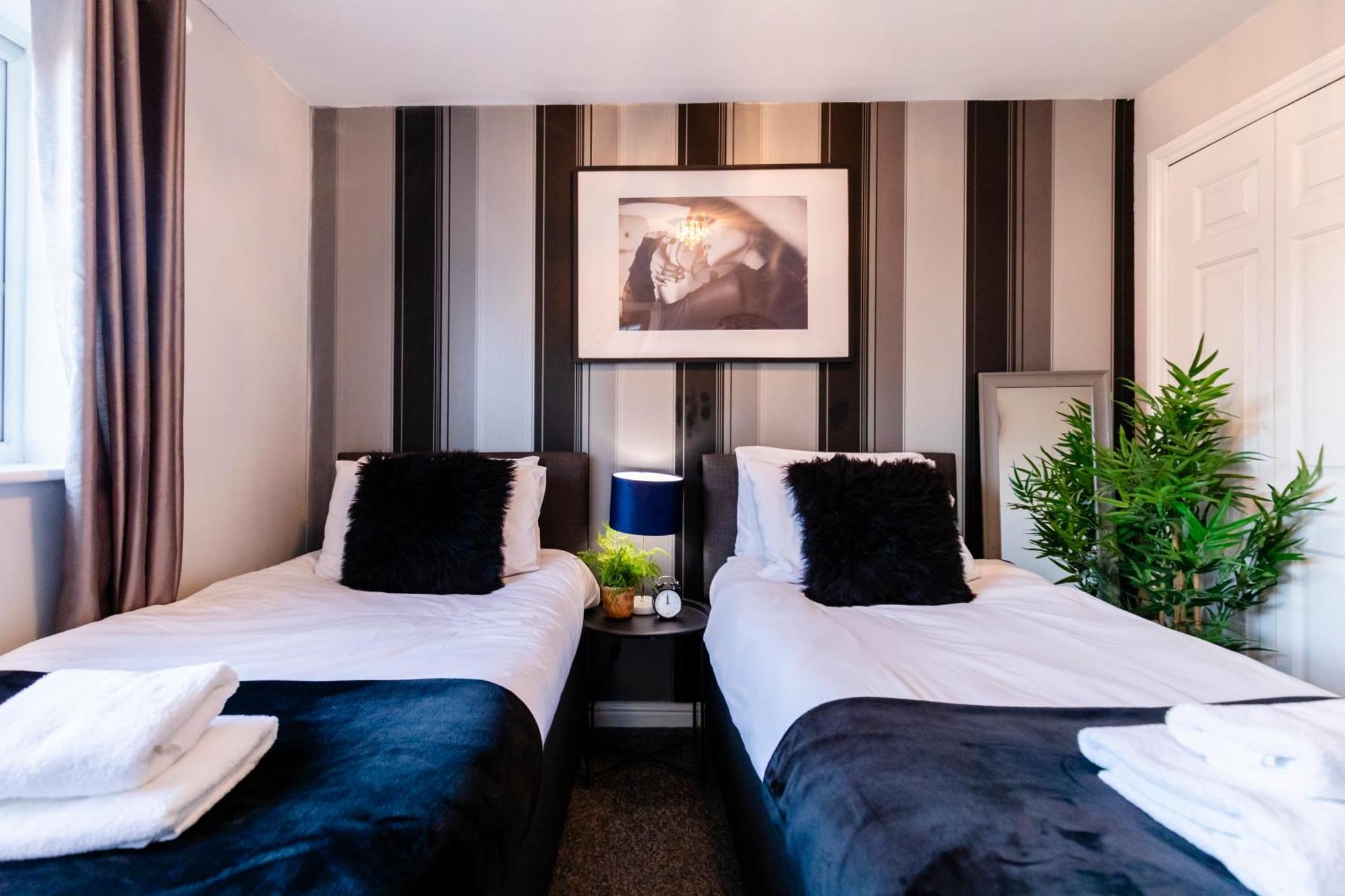 Chichester Retreat House With Free Parking Esterno foto