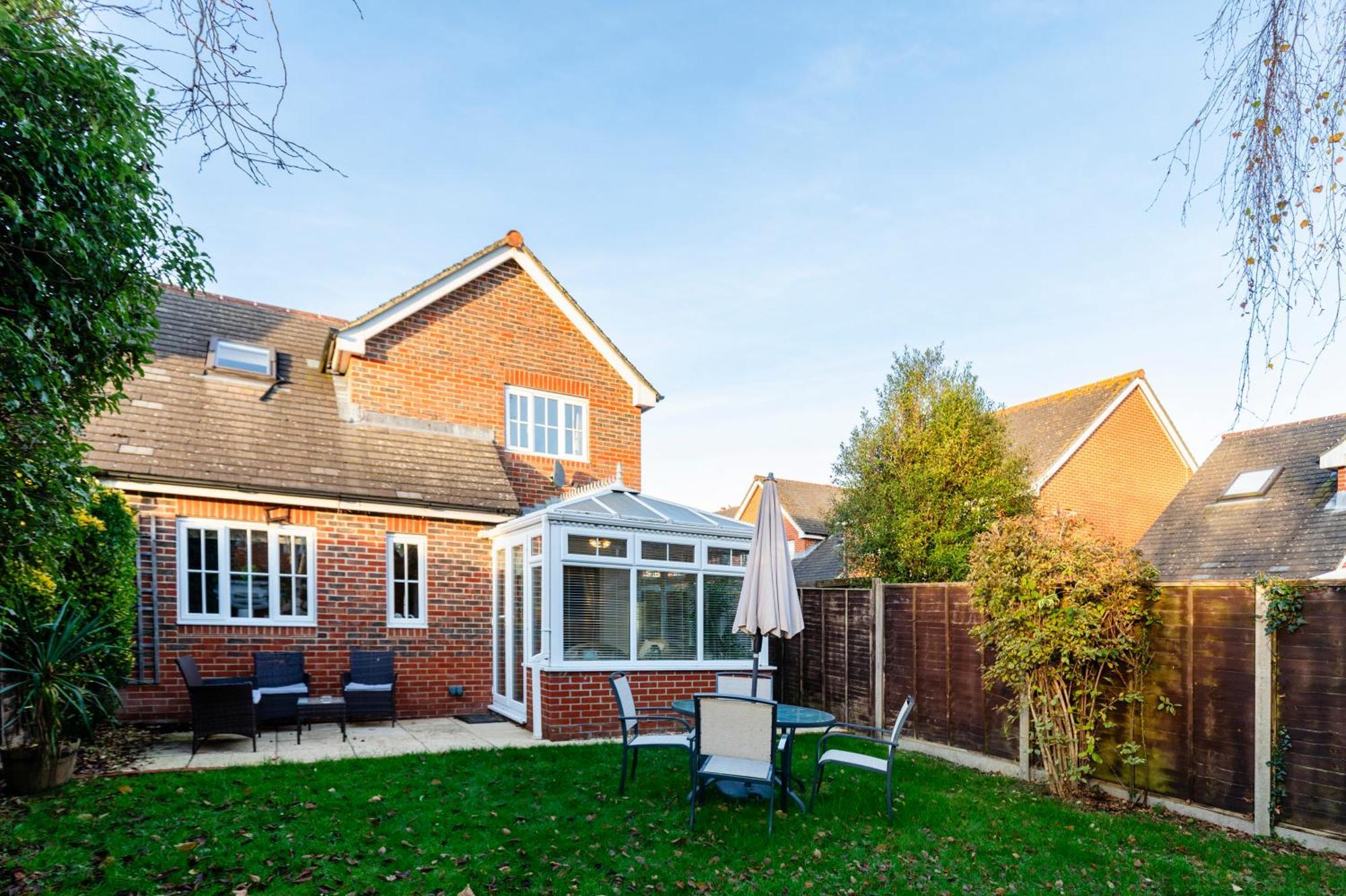 Chichester Retreat House With Free Parking Esterno foto