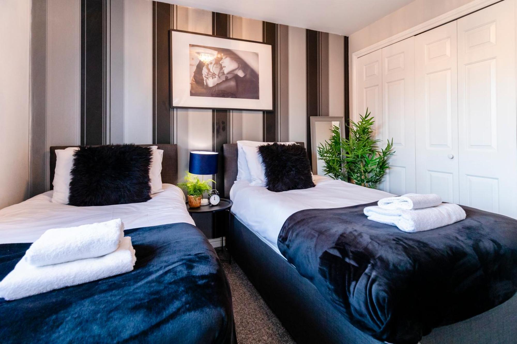 Chichester Retreat House With Free Parking Esterno foto